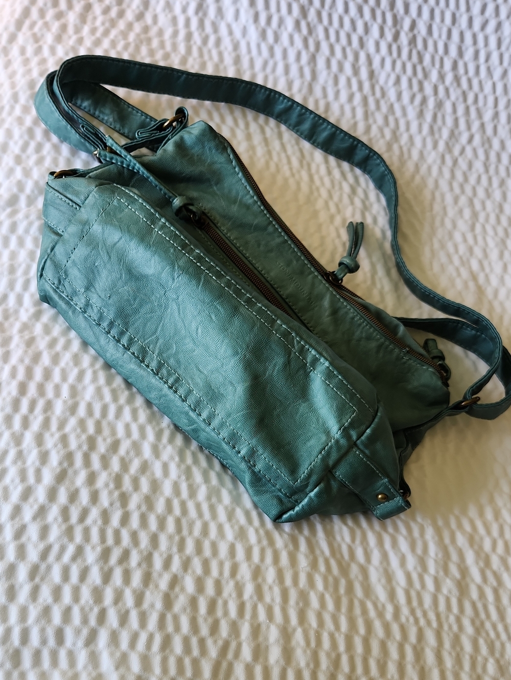 Stone Mountain Teal leather Crossbody Shoulder Bag - Picture 3 of 9